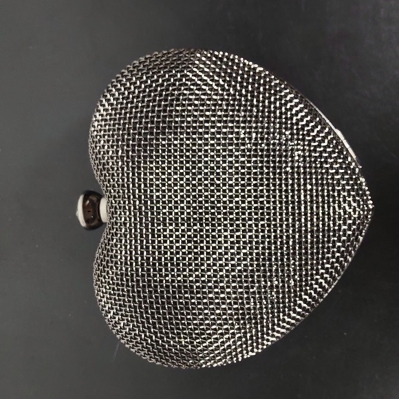 Unique Metal Heart Shaped Clutch Bag - Picture 8 of 14